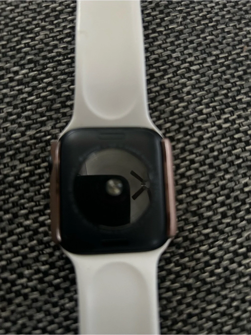 Apple Watch Rose Gold Case with White Sport Band
